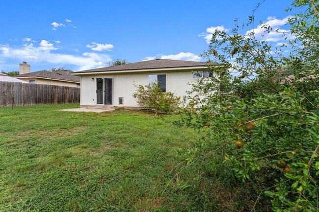 Building Photo - 184 Atlantis