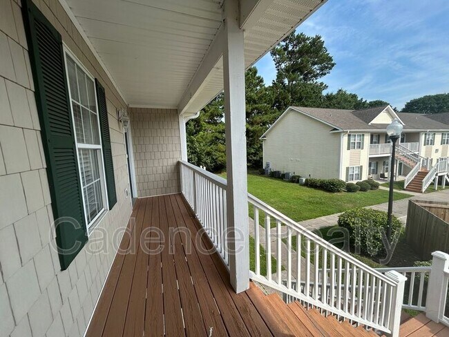 Building Photo - 4619 McClelland Dr