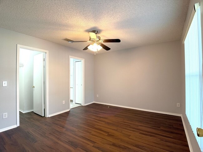 Building Photo - 287 S Walleye Dr