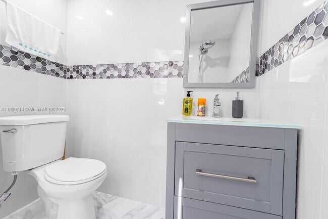 Building Photo - 9035 SW 156th Ct