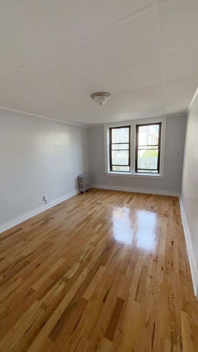 Building Photo - Palisades Apartments