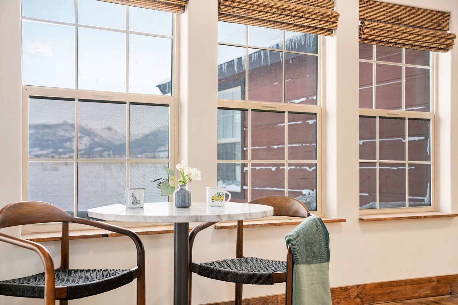 Building Photo - 1054 Canoe Loop