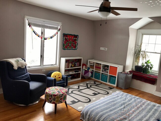 Building Photo - 8307 Greenwood Ave