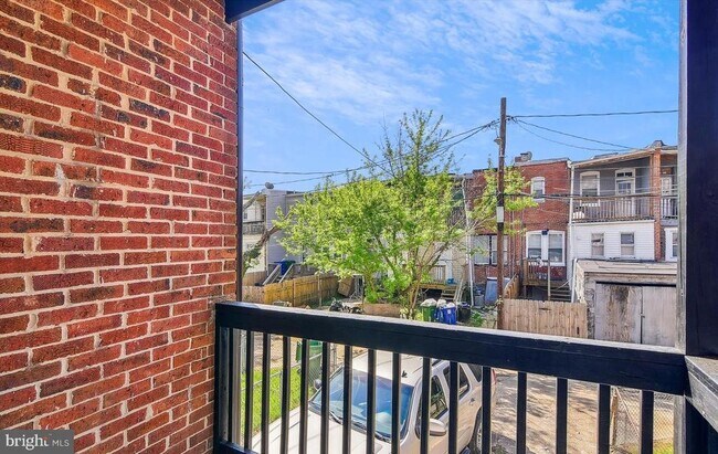 Building Photo - 3312 Royce Ave
