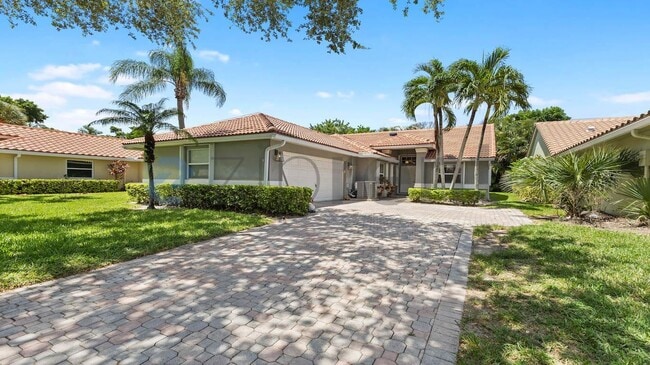 Building Photo - 5361 Grande Palm Cir