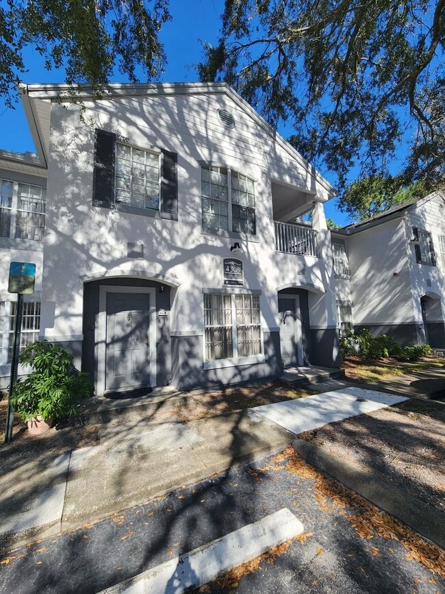 Condo Sunset 3 Bed, 2 Bath. 4308 S Kirkman Rd Orlando FL 32811