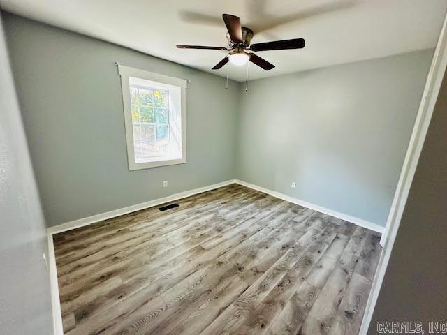 Building Photo - 1209 E Twin Lakes Dr