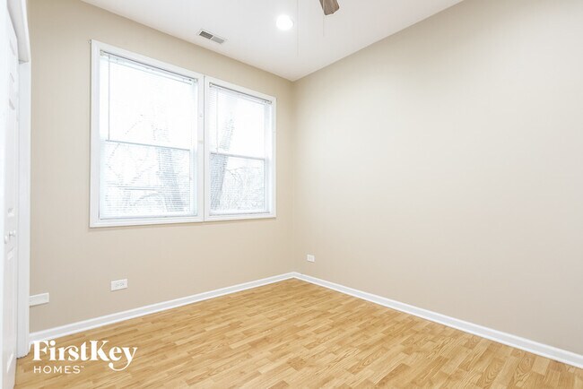 Building Photo - 217 Fairfield Dr