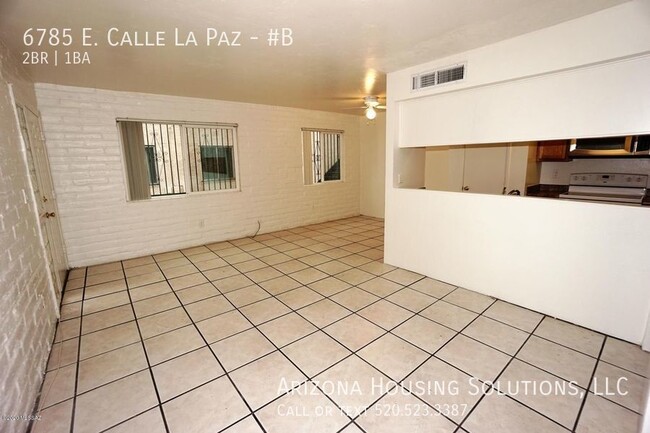 Building Photo - Great East Side Location Monte Catalina Es...