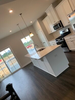 Building Photo - 6 Kohlmyer Dr