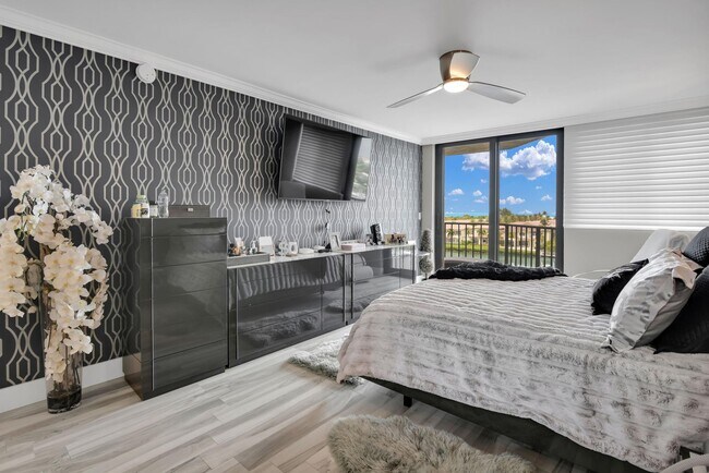 Building Photo - 899 Jeffery St