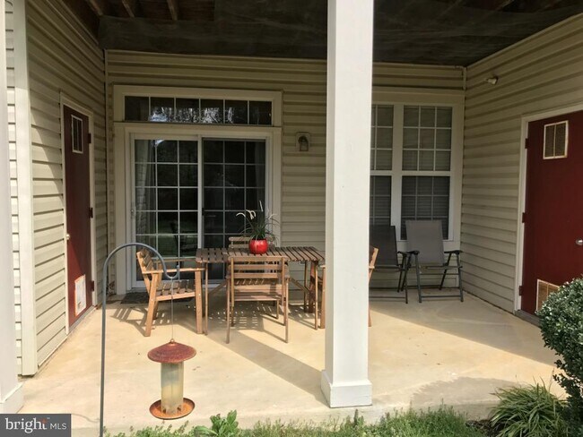 Building Photo - 6491 Cheyenne Dr