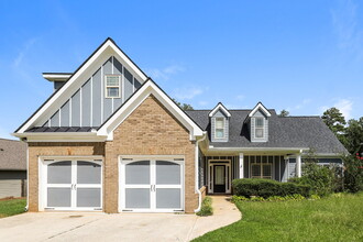 Building Photo - 480 Saddlechase Dr