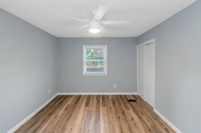Building Photo - Your home awaits!