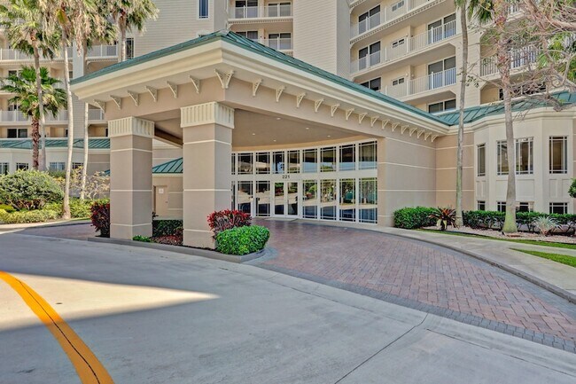 Building Photo - 221 Ocean Grande Blvd