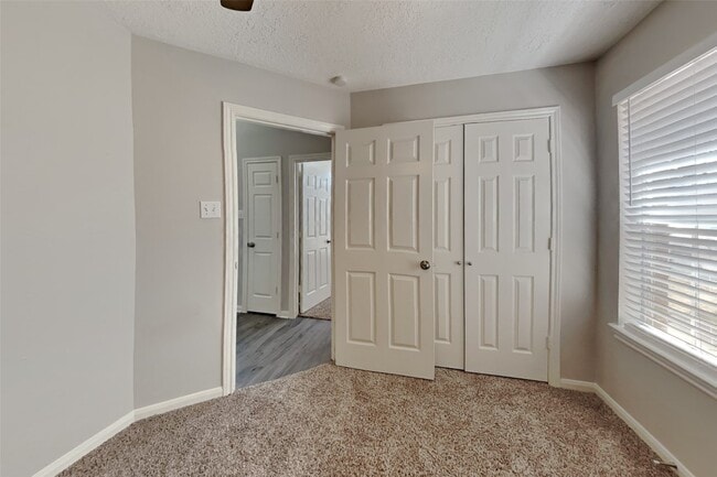 Building Photo - 1745 Fay Dr