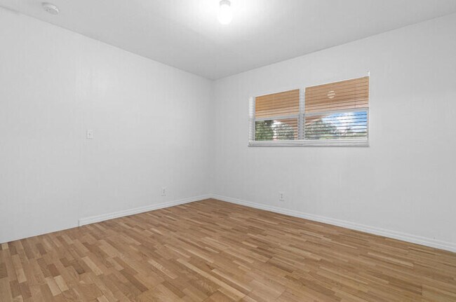 Building Photo - 2380 NE 15th Terrace