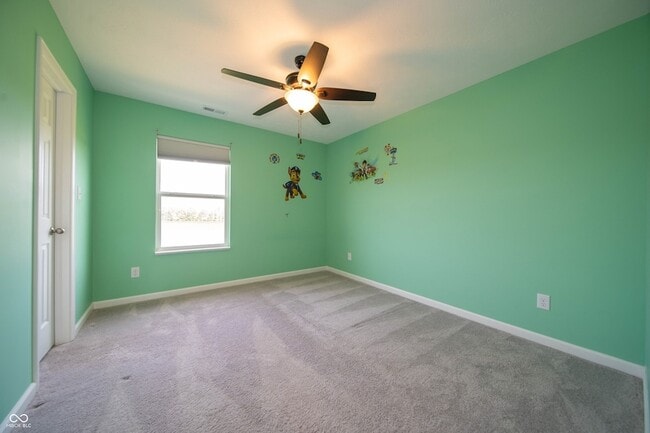 Building Photo - 7062 English Oak Dr