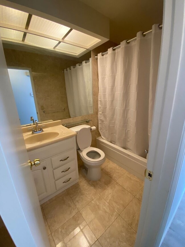 Building Photo - Harbor City- Single Family Home