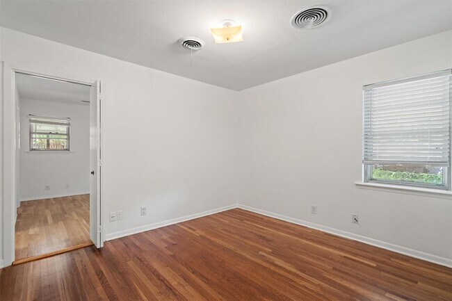 Building Photo - 4402 Terrilance Dr