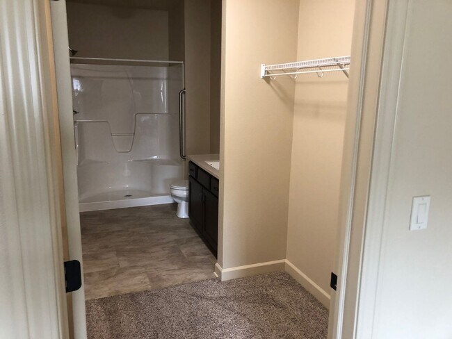 Building Photo - 2810 Bobcat Dr