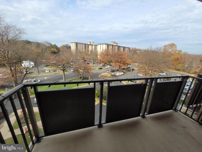 Building Photo - 3101 S Manchester St