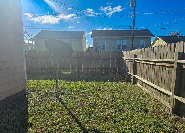 Building Photo - 5309 Avenue O