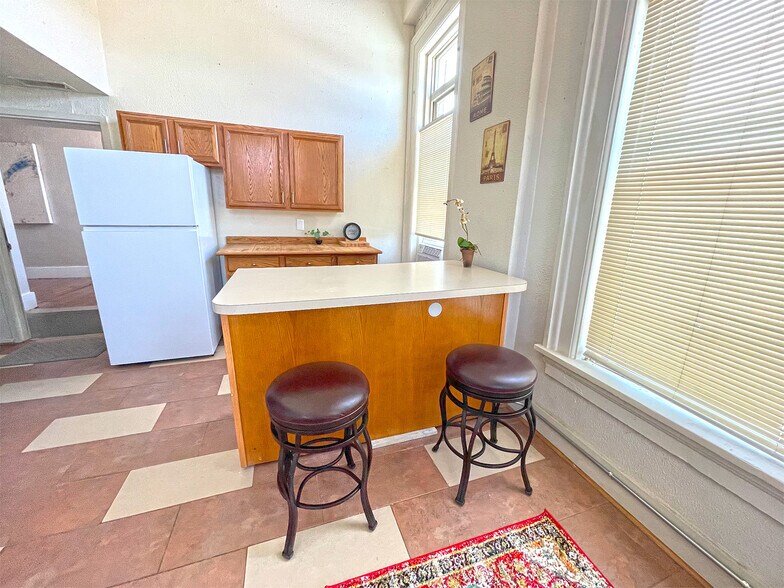 Counter Seating in Kitchen - 651 Wheeling Ave