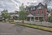 Building Photo - 533 Quincy Ave