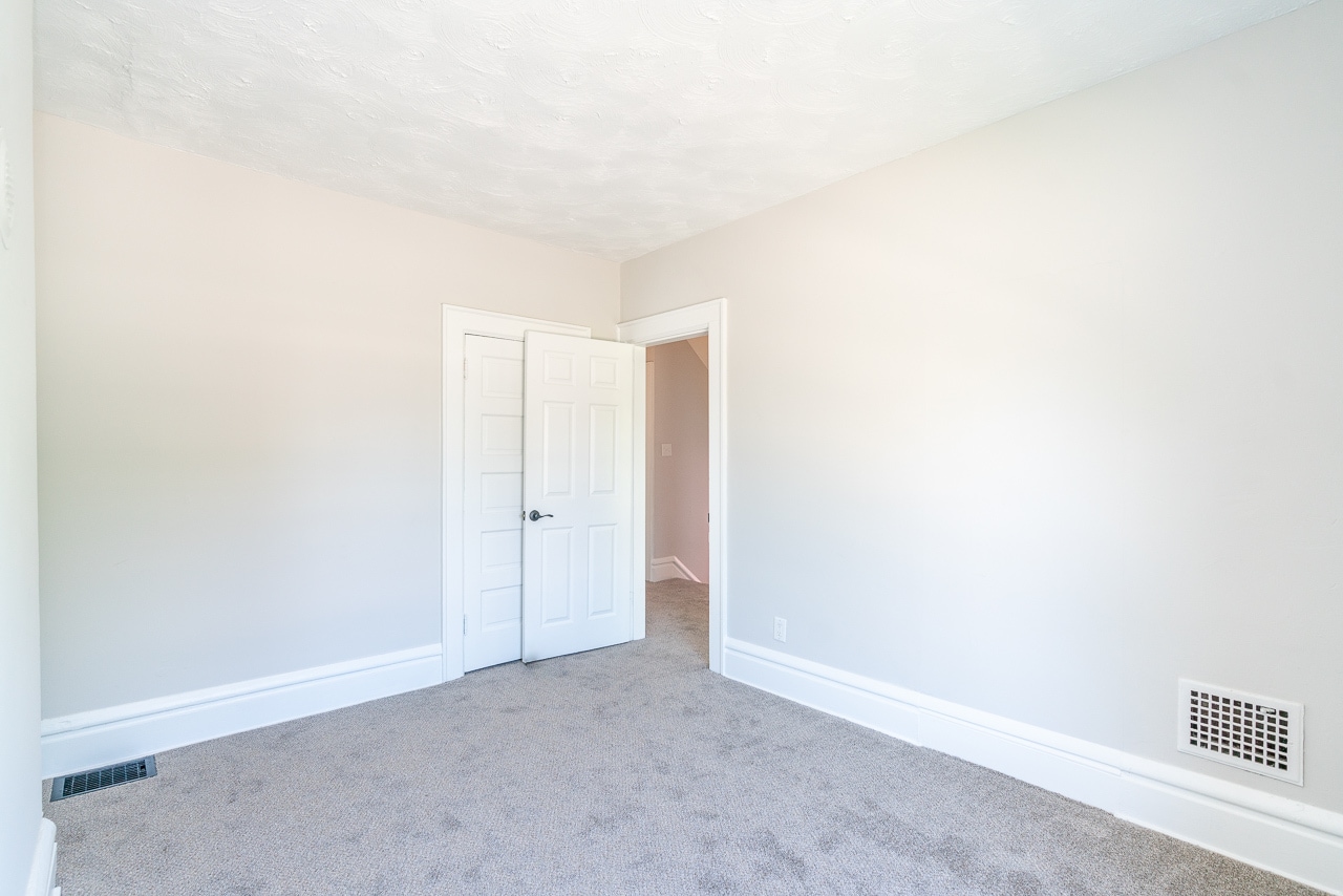 Bedroom 2 - 2435 Summit St