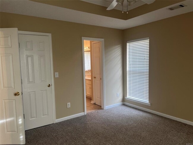 Building Photo - 801 Cottage Ln