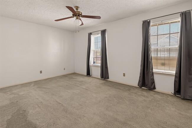 Building Photo - 13424 Castilian Dr