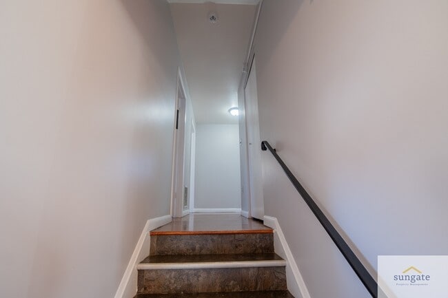 Building Photo - 7411 Kathydale Rd