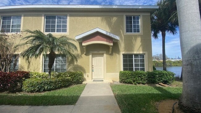 Building Photo - Gorgeous Light & Bright 3 Bedroom 2.5 Bath Townhome Corner Unit!!
