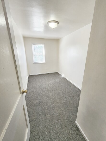 Building Photo - 2601 N Heald St