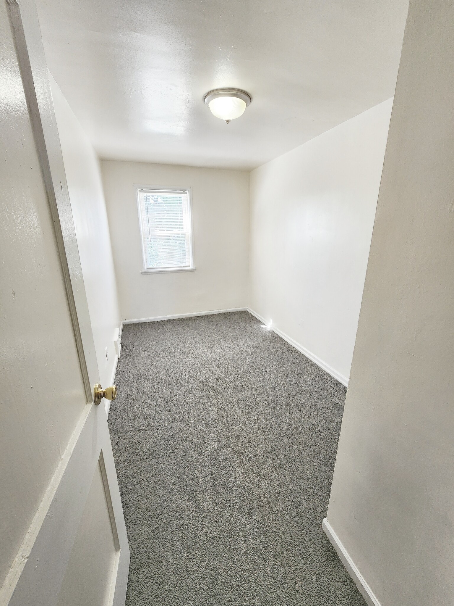 Building Photo - 2601 N Heald St