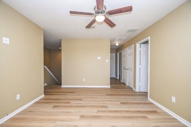 Building Photo - 402 New Hope Ln