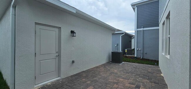Building Photo - 2557 Rider Rain Ln