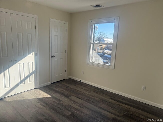 Building Photo - 261 Wilson Ave