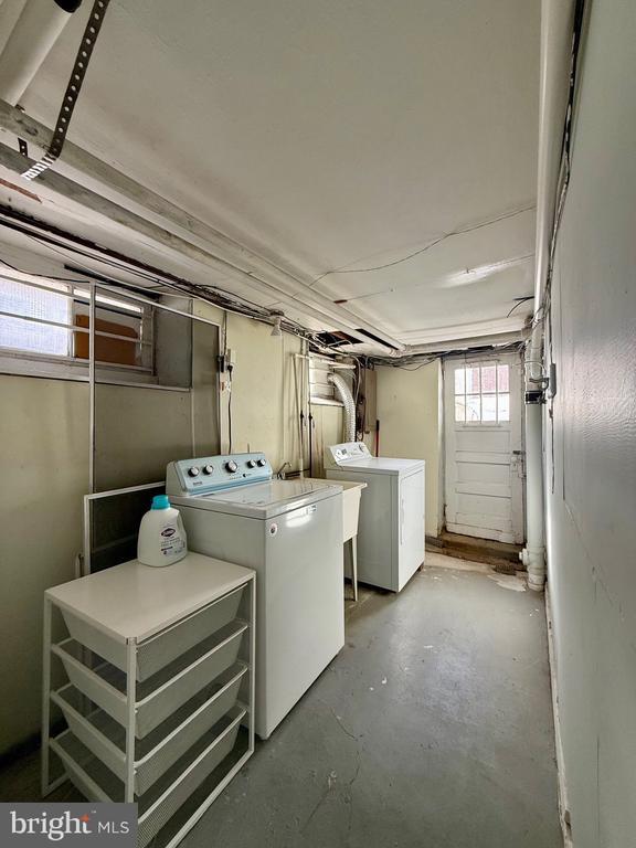 Building Photo - 1401 N Grant Ave