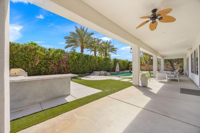 Building Photo - 49392 Hohokam River St