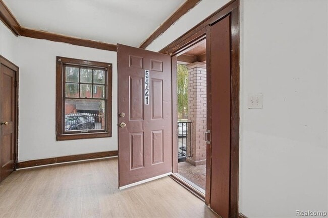 Building Photo - 5421 Toledo St