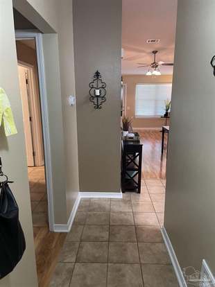 Building Photo - 319 Loveland Cir