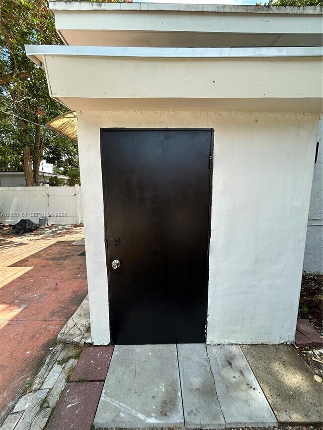 Building Photo - 2516 Cleveland St