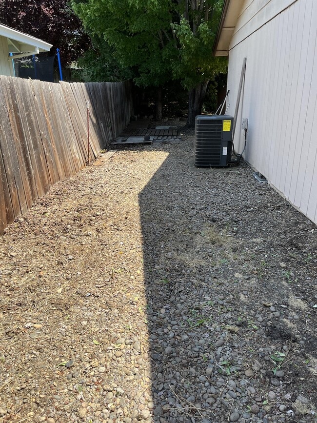 Building Photo - 3030 Bron Cir