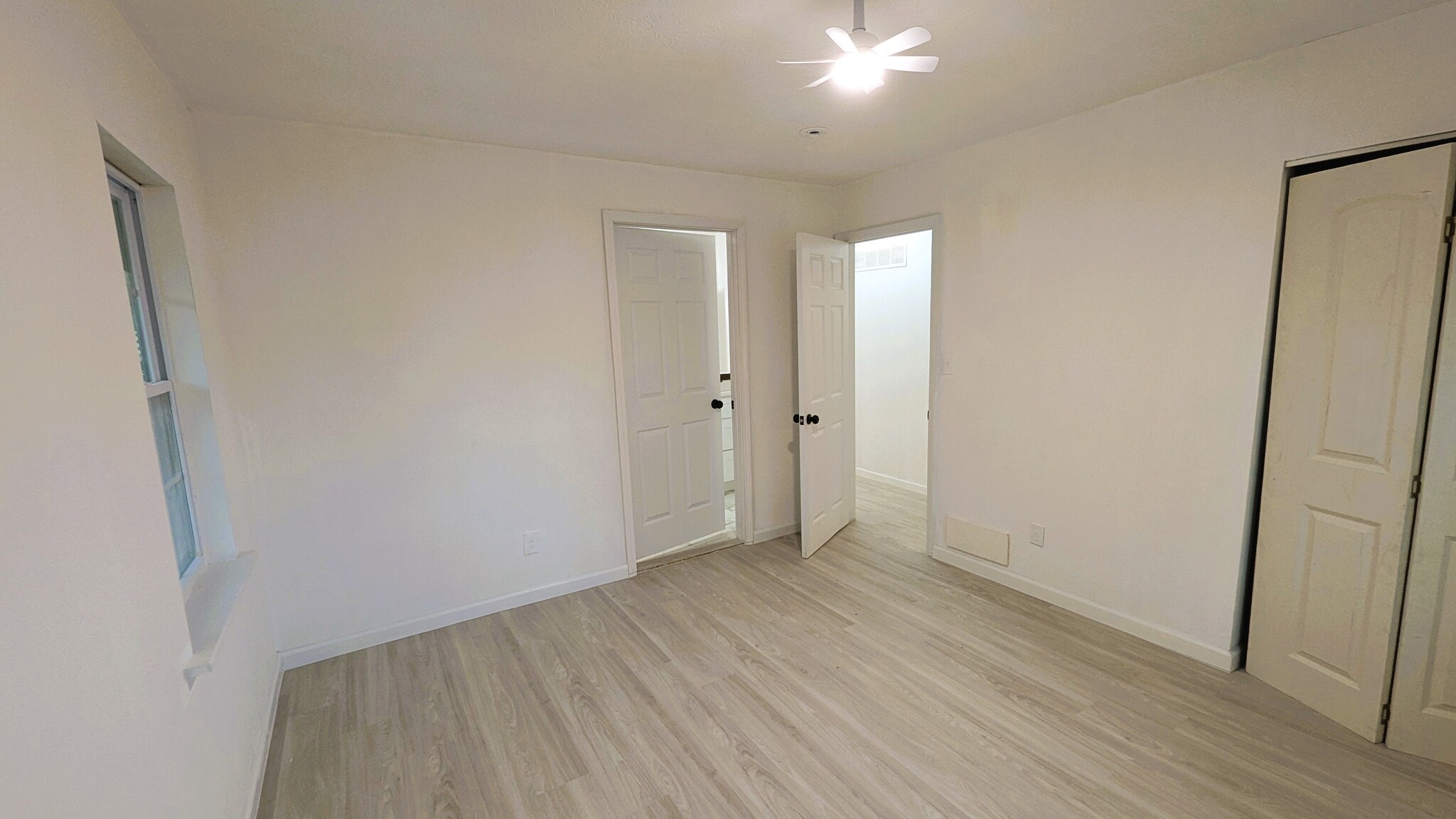 Building Photo - 6454 Boca Grande Blvd