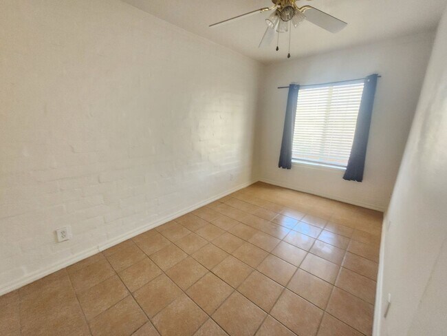 Building Photo - 7153 Elm Ave