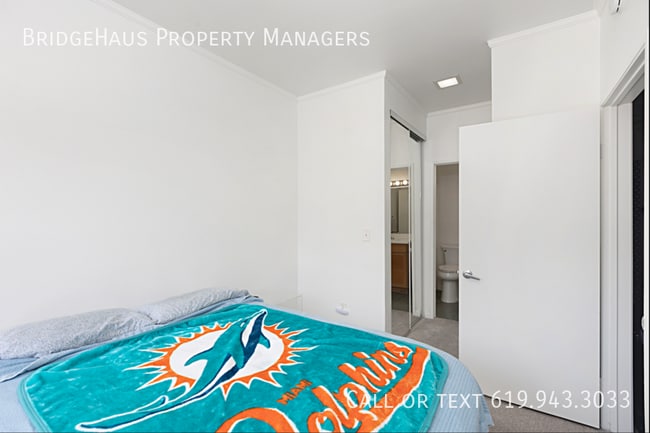 Building Photo - 2650 Broadway-212