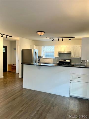 Building Photo - 1825 Canyon Blvd