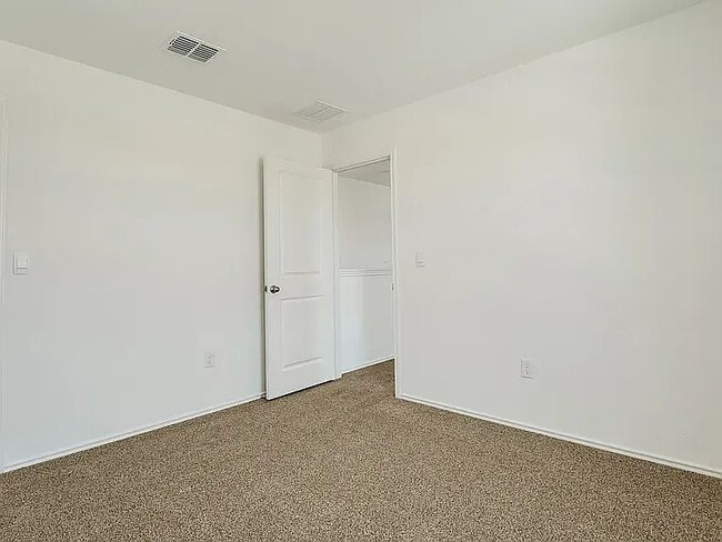 Building Photo - 12314 Silversmith Ln